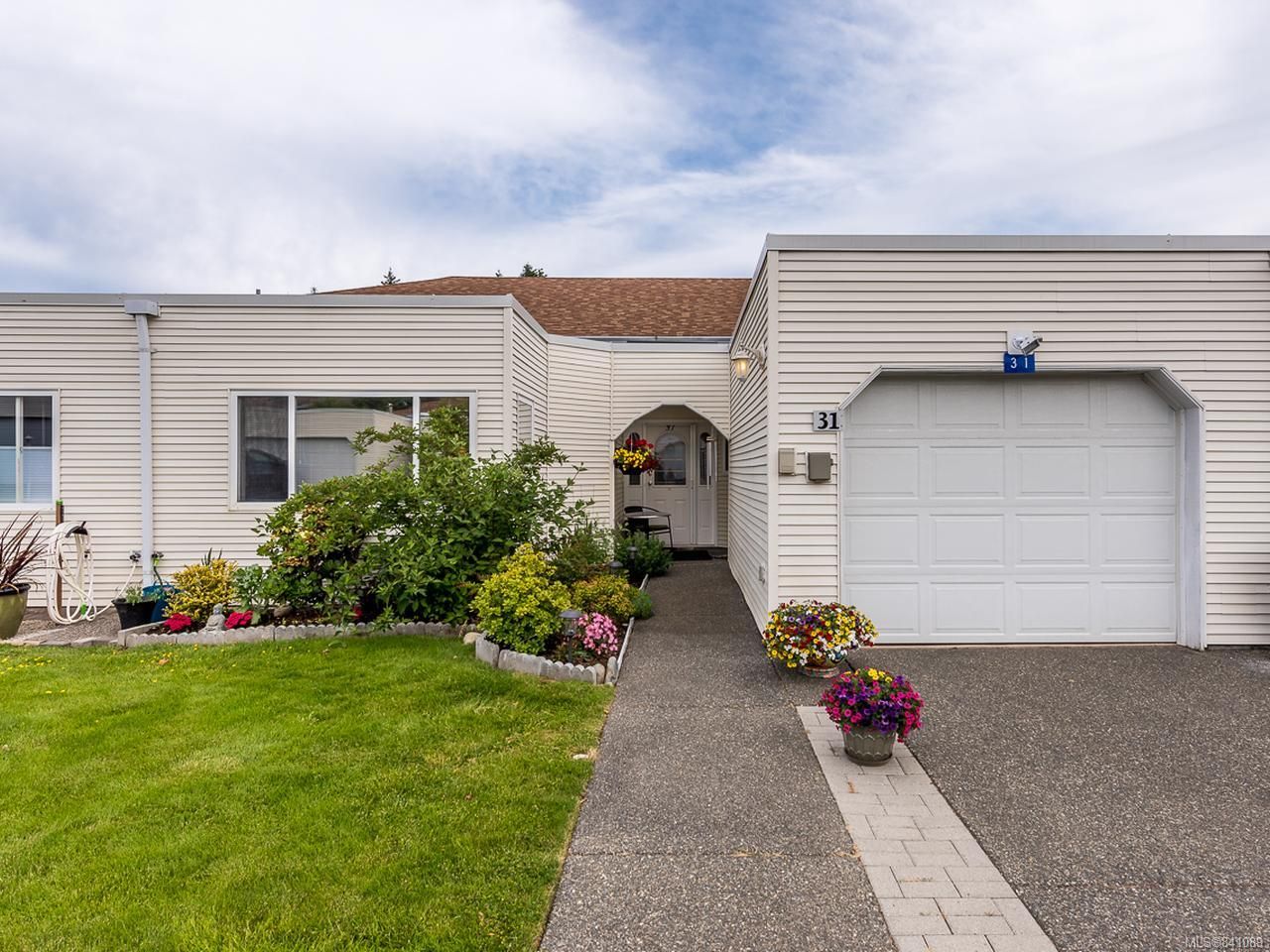I have sold a property at 31 677 Bunting Pl in COMOX
